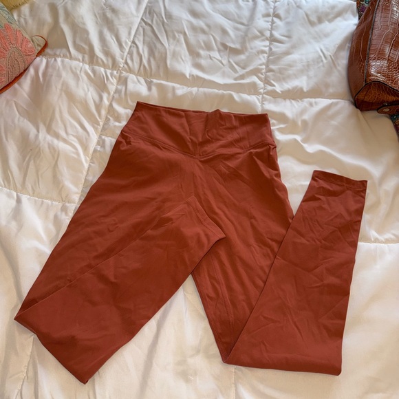 Balance Athletica Orange Cloud Curve Leggings Size Medium - Picture 2 of 3